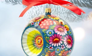 Ukrainian Christmas painted ball 